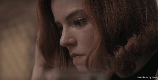 Beth Harmon Gif